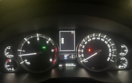 Toyota Land Cruiser 200, 2016 год, 5 500 000 рублей, 11 фотография