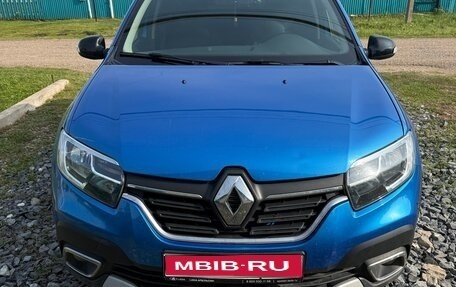 Renault Logan II, 2022 год, 1 600 000 рублей, 1 фотография