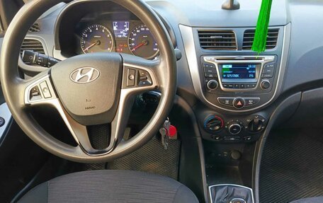 Hyundai Solaris II рестайлинг, 2016 год, 760 000 рублей, 5 фотография
