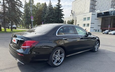 Mercedes-Benz E-Класс, 2018 год, 3 600 000 рублей, 5 фотография