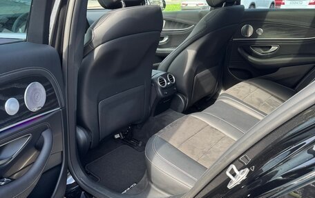 Mercedes-Benz E-Класс, 2018 год, 3 600 000 рублей, 9 фотография
