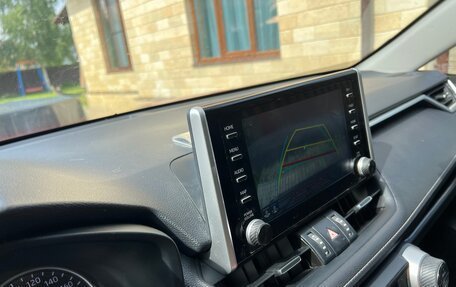 Toyota RAV4, 2021 год, 2 990 000 рублей, 14 фотография