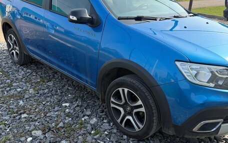 Renault Logan II, 2022 год, 1 600 000 рублей, 4 фотография