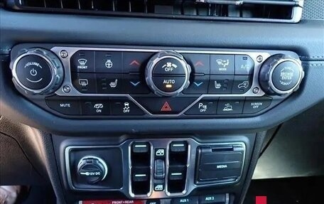 Jeep Wrangler, 2025 год, 13 000 000 рублей, 18 фотография