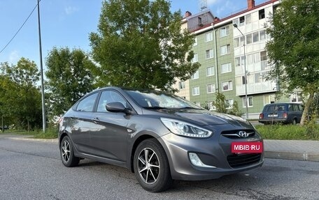 Hyundai Solaris II рестайлинг, 2013 год, 750 000 рублей, 2 фотография