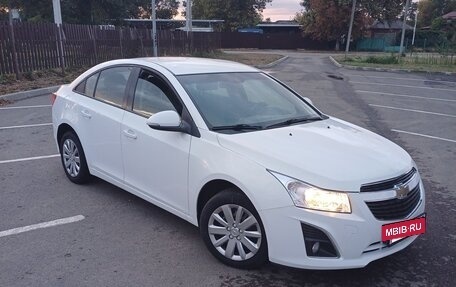 Chevrolet Cruze II, 2014 год, 760 000 рублей, 3 фотография