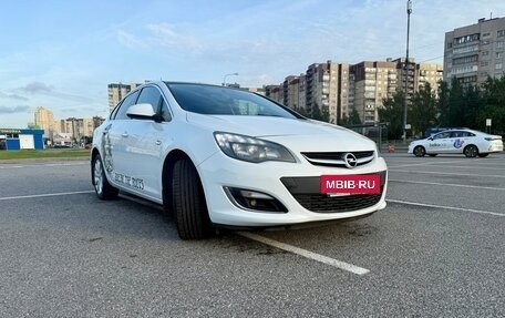 Opel Astra J, 2013 год, 1 140 000 рублей, 3 фотография