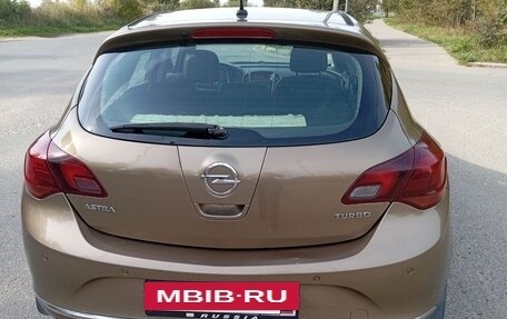 Opel Astra J, 2013 год, 700 000 рублей, 10 фотография