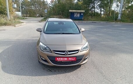 Opel Astra J, 2013 год, 700 000 рублей, 6 фотография