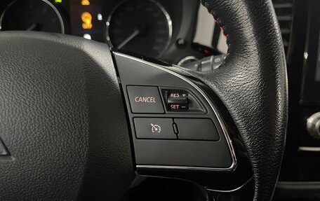 Mitsubishi Outlander III рестайлинг 3, 2021 год, 1 999 000 рублей, 13 фотография