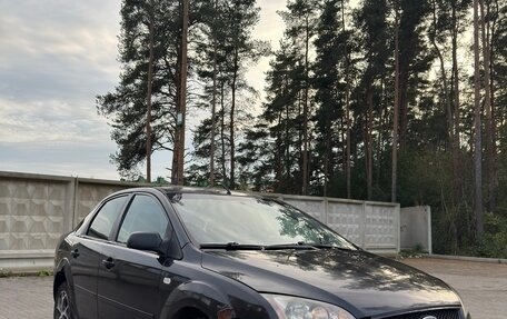 Ford Focus II рестайлинг, 2005 год, 215 000 рублей, 1 фотография