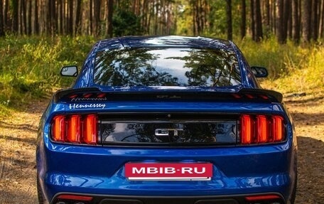 Ford Mustang VI рестайлинг, 2017 год, 5 200 000 рублей, 7 фотография