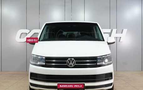 Volkswagen Caravelle T6 рестайлинг, 2016 год, 2 249 000 рублей, 3 фотография