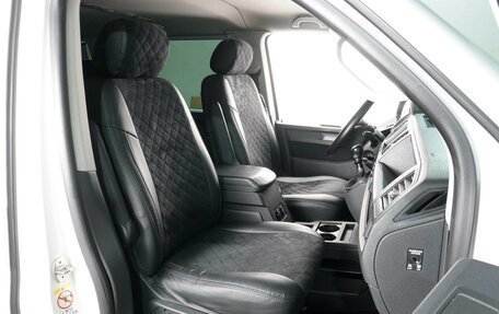 Volkswagen Caravelle T6 рестайлинг, 2016 год, 2 249 000 рублей, 8 фотография