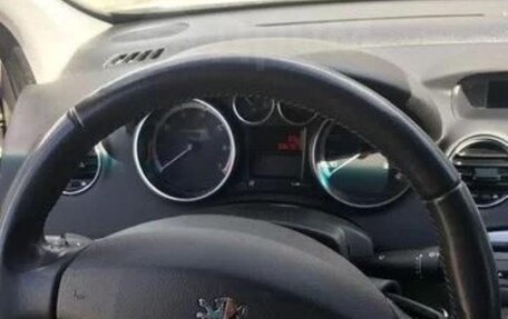 Peugeot 408 I рестайлинг, 2014 год, 675 000 рублей, 6 фотография