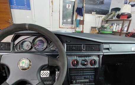 Mercedes-Benz 190 (W201), 1988 год, 4 200 000 рублей, 21 фотография