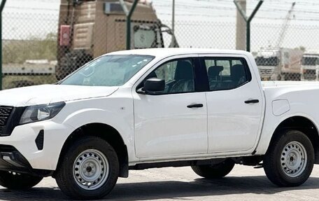 Nissan Navara (Frontier), 2023 год, 2 500 000 рублей, 1 фотография