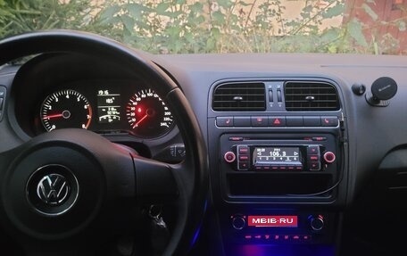 Volkswagen Polo VI (EU Market), 2010 год, 800 000 рублей, 12 фотография