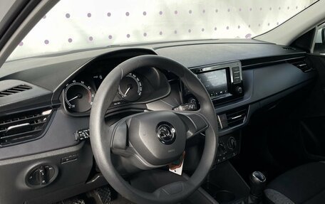 Skoda Rapid II, 2021 год, 1 615 000 рублей, 15 фотография