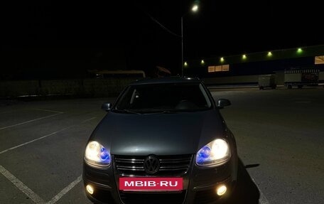 Volkswagen Jetta VI, 2009 год, 725 000 рублей, 3 фотография