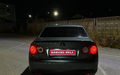 Volkswagen Jetta VI, 2009 год, 725 000 рублей, 1 фотография