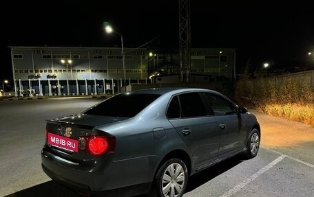 Volkswagen Jetta VI, 2009 год, 725 000 рублей, 4 фотография
