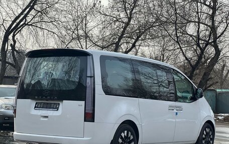 Hyundai Staria, 2025 год, 7 300 000 рублей, 3 фотография