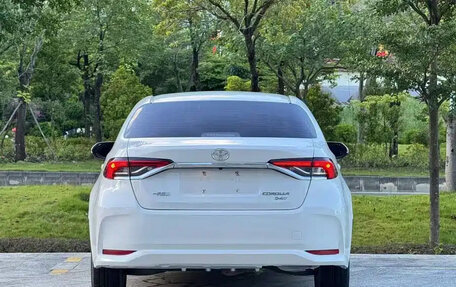 Toyota Corolla, 2021 год, 1 250 000 рублей, 5 фотография