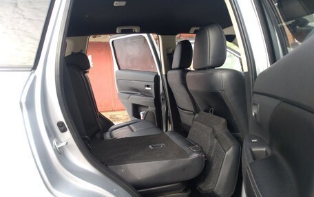 Mitsubishi Outlander III рестайлинг 3, 2013 год, 1 490 000 рублей, 7 фотография