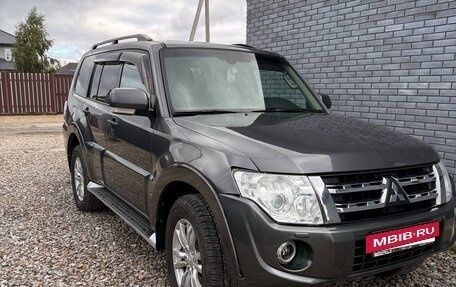Mitsubishi Pajero IV, 2013 год, 2 500 000 рублей, 2 фотография