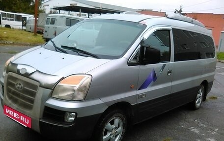 Hyundai Starex I рестайлинг, 2006 год, 750 000 рублей, 3 фотография