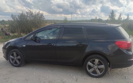 Opel Astra J, 2013 год, 510 000 рублей, 2 фотография