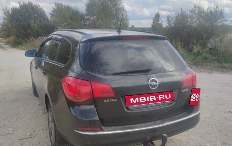 Opel Astra J, 2013 год, 510 000 рублей, 4 фотография