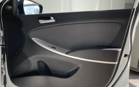 Hyundai Solaris II рестайлинг, 2013 год, 550 000 рублей, 18 фотография