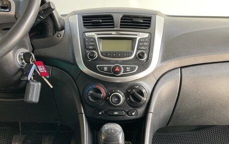 Hyundai Solaris II рестайлинг, 2013 год, 550 000 рублей, 11 фотография