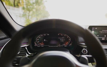 BMW 5 серия, 2019 год, 4 800 000 рублей, 15 фотография