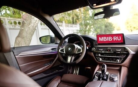 BMW 5 серия, 2019 год, 4 800 000 рублей, 10 фотография