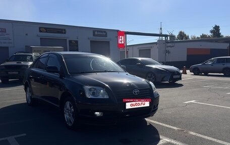Toyota Avensis III рестайлинг, 2004 год, 830 000 рублей, 3 фотография