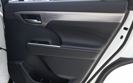 Toyota Highlander, 2025 год, 5 750 000 рублей, 20 фотография