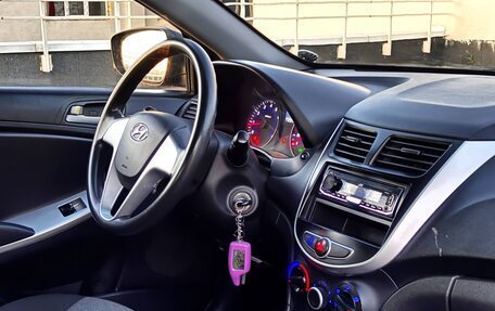 Hyundai Solaris II рестайлинг, 2011 год, 548 700 рублей, 8 фотография