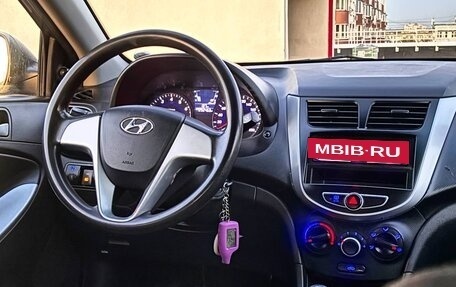 Hyundai Solaris II рестайлинг, 2011 год, 548 700 рублей, 9 фотография