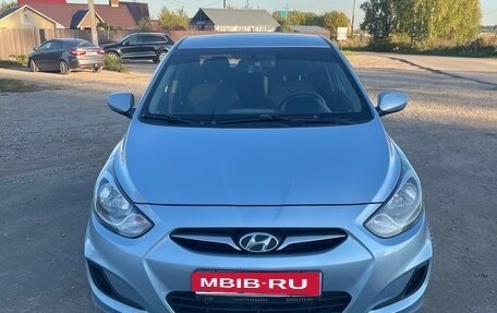 Hyundai Solaris II рестайлинг, 2012 год, 620 000 рублей, 4 фотография