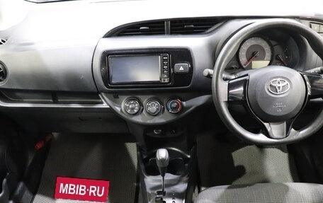 Toyota Vitz, 2018 год, 910 000 рублей, 13 фотография