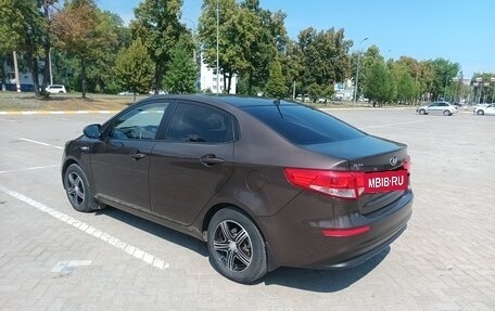 KIA Rio III рестайлинг, 2015 год, 870 000 рублей, 3 фотография