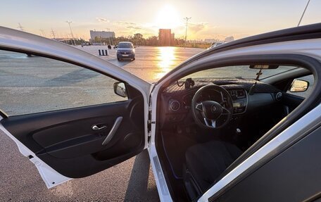 Renault Logan II, 2018 год, 875 000 рублей, 7 фотография
