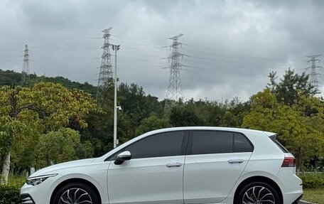 Volkswagen Golf VIII, 2021 год, 1 800 000 рублей, 3 фотография
