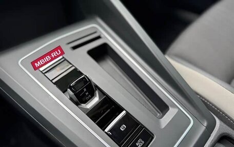 Volkswagen Golf VIII, 2021 год, 1 800 000 рублей, 13 фотография