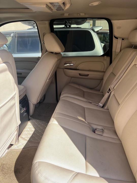 Cadillac Escalade III, 2007 год, 1 800 000 рублей, 5 фотография