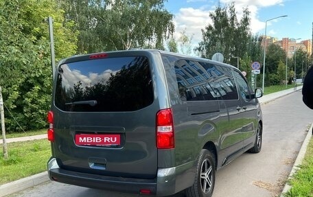 Opel Zafira Life I, 2021 год, 2 800 000 рублей, 5 фотография