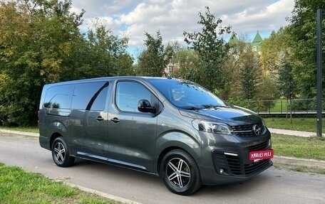 Opel Zafira Life I, 2021 год, 2 800 000 рублей, 4 фотография
